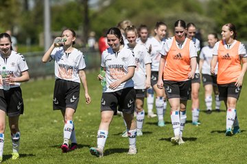 Bild 13 - wBJ SV Henstedt Ulzburg - FSG Oldendorf Itzehoe : Ergebnis: 6:3